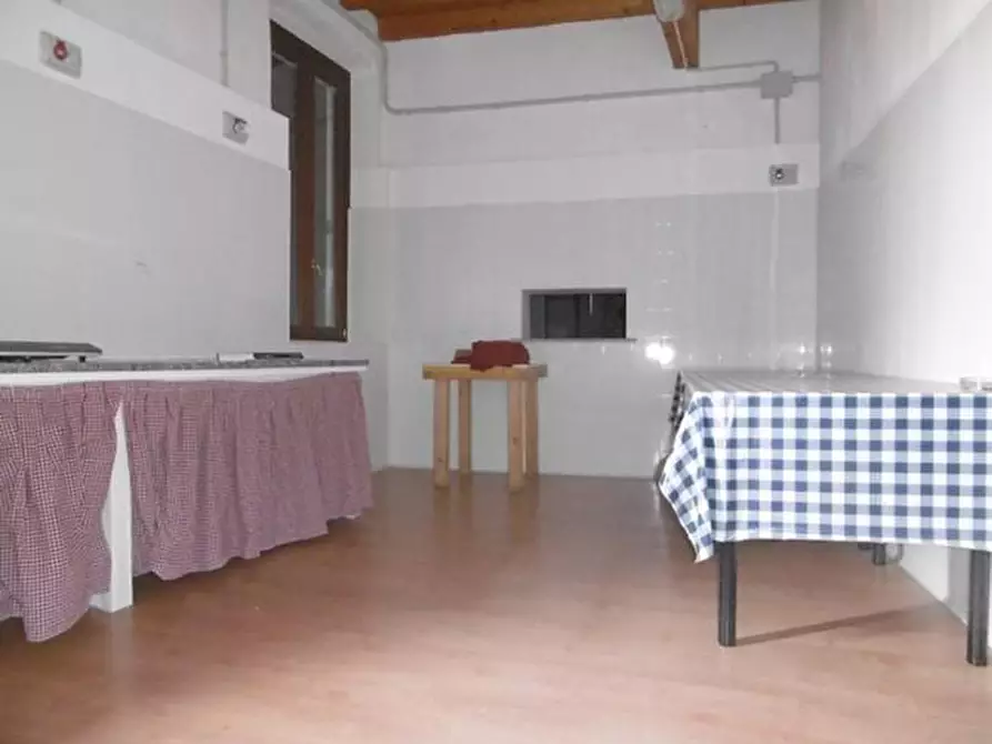 Immagine 10 di Negozio in vendita  in Via Paride da Cerea a Cerea