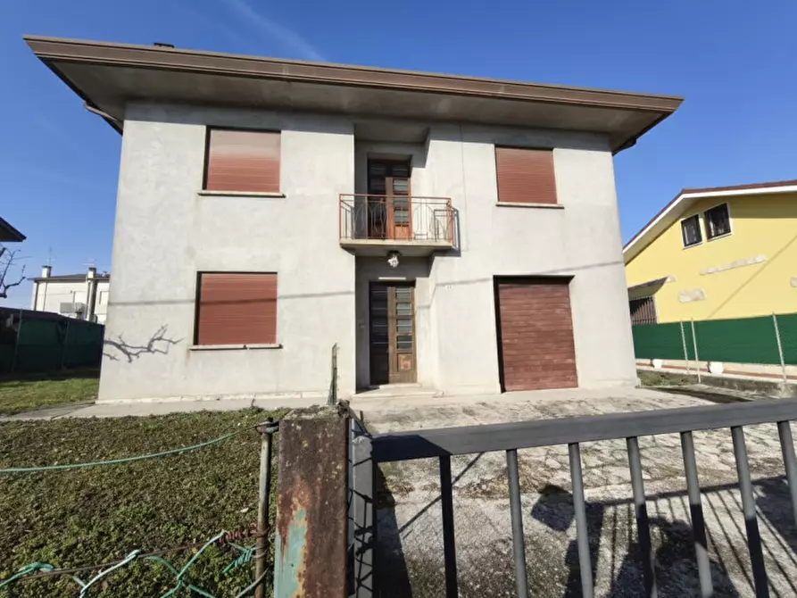 Immagine 1 di Casa indipendente in vendita  in Via Andrea Palladio a Mestrino