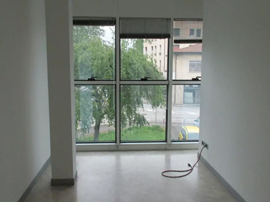 Immagine 6 di Ufficio in affitto  in via marconi a Cadoneghe