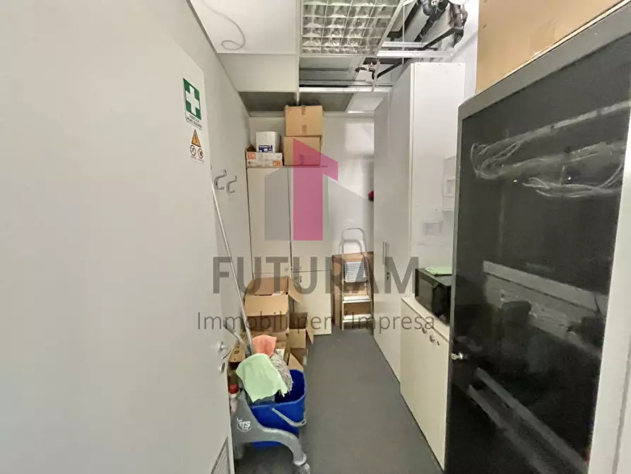 Immagine 28 di Ufficio in vendita  a Vicenza