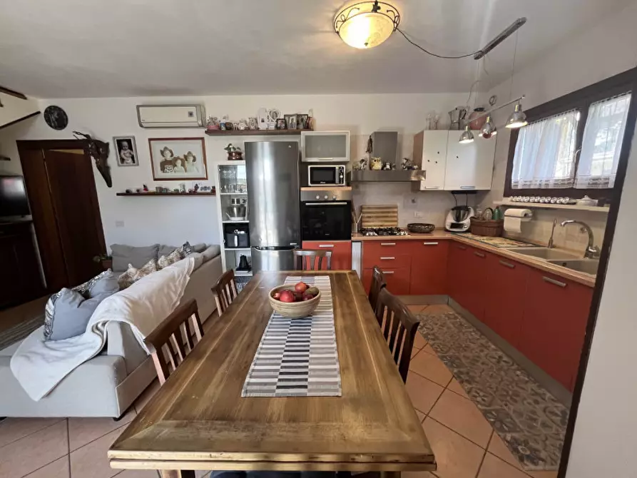 Immagine 2 di Casa quadrifamiliare in vendita  in via Santa Agata a Veggiano