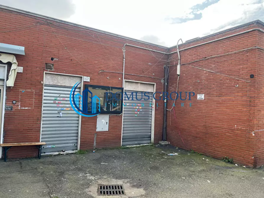 Immagine 1 di Negozio in vendita  in VIA CORNELIA a Roma