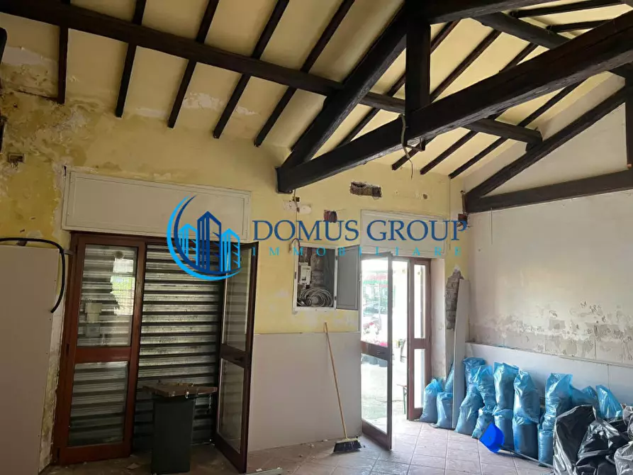 Immagine 5 di Negozio in vendita  in VIA CORNELIA a Roma