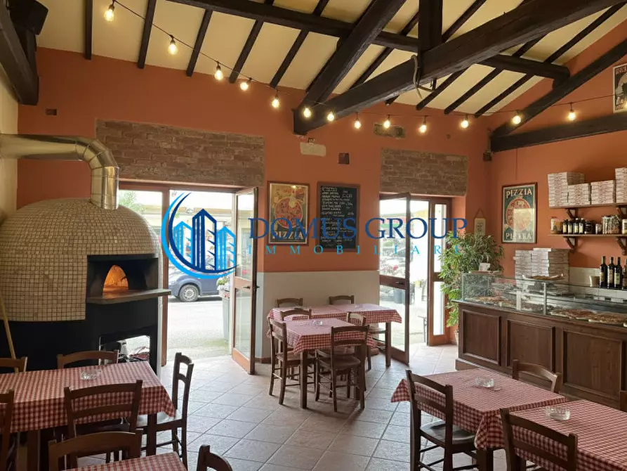 Immagine 6 di Negozio in vendita  in VIA CORNELIA a Roma