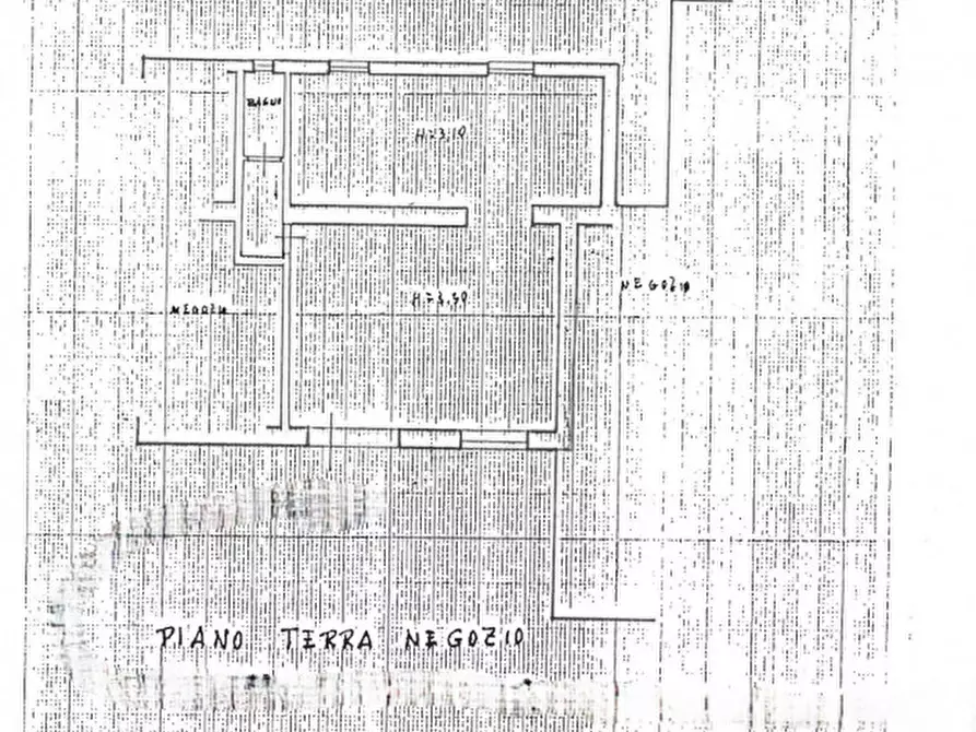 Immagine 15 di Negozio in vendita  in VIA CORNELIA a Roma