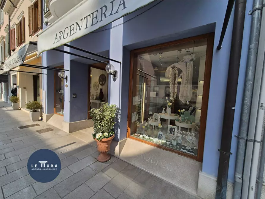 Immagine 2 di Negozio in vendita  in Via Marziano Ciotti a Gradisca D'isonzo