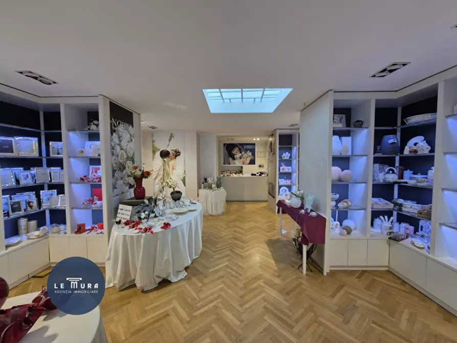 Immagine 6 di Negozio in vendita  in Via Marziano Ciotti a Gradisca D'isonzo