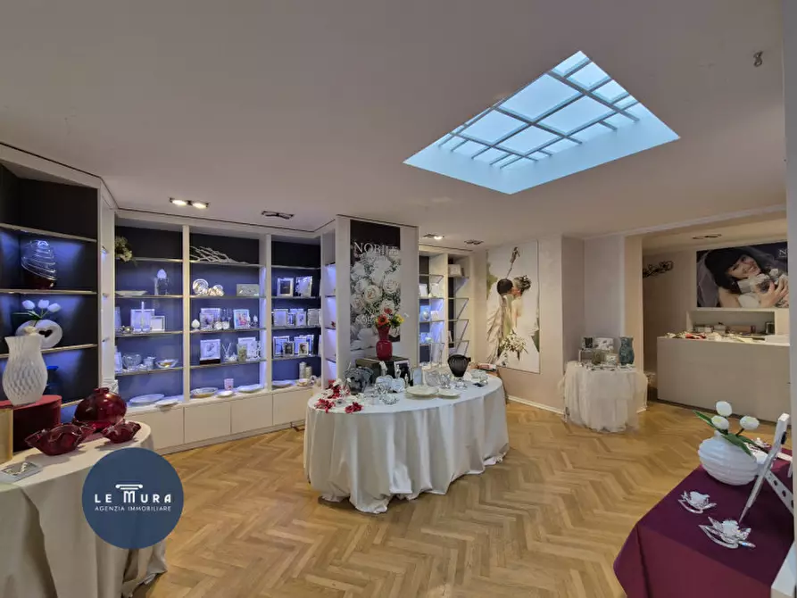 Immagine 7 di Negozio in vendita  in Via Marziano Ciotti a Gradisca D'isonzo