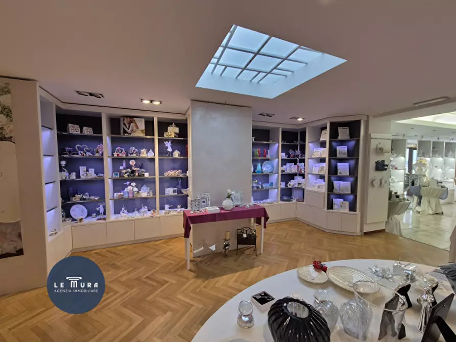 Immagine 8 di Negozio in vendita  in Via Marziano Ciotti a Gradisca D'isonzo