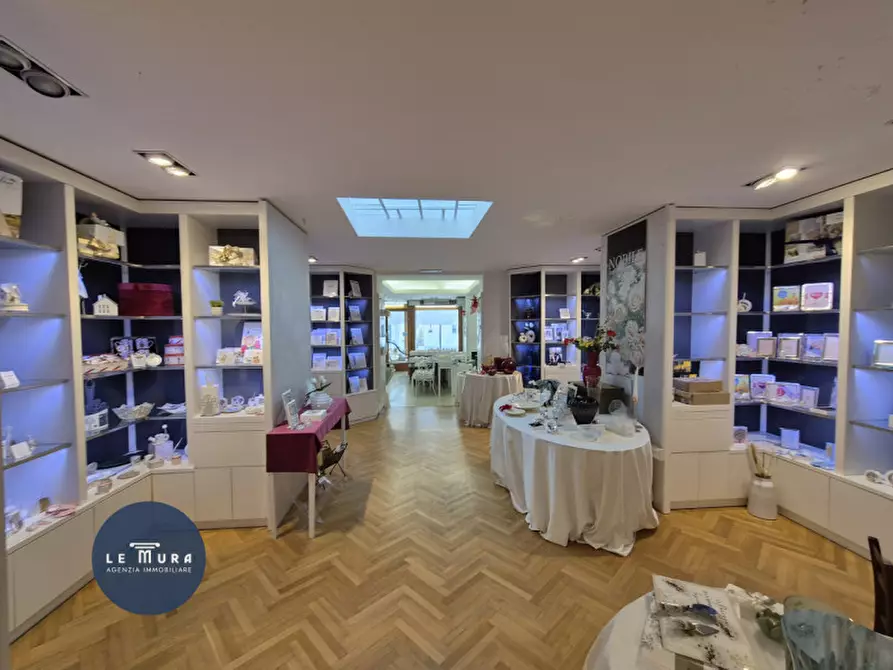 Immagine 14 di Negozio in vendita  in Via Marziano Ciotti a Gradisca D'isonzo