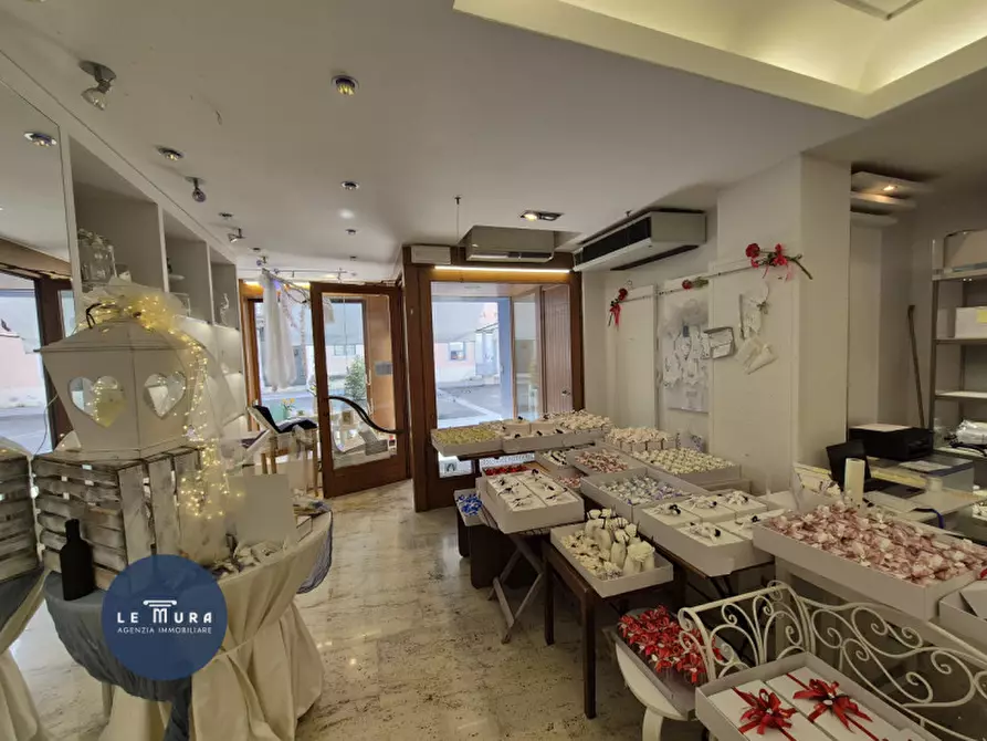 Immagine 15 di Negozio in vendita  in Via Marziano Ciotti a Gradisca D'isonzo