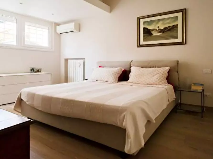 Immagine 5 di Appartamento in vendita  in via monte pelmo a Roma