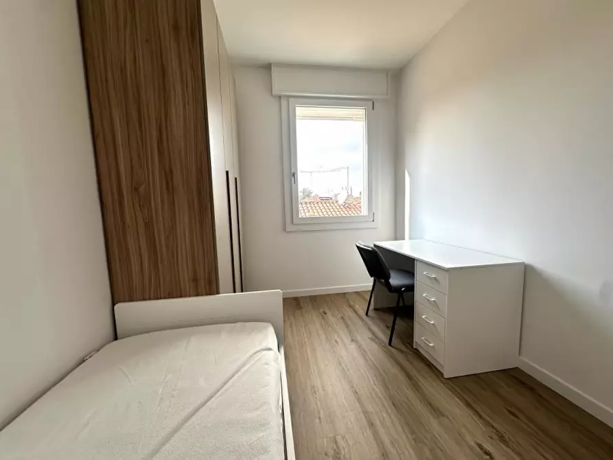 Immagine 3 di Camera in vendita  in Via Egidio Forcellini a Padova