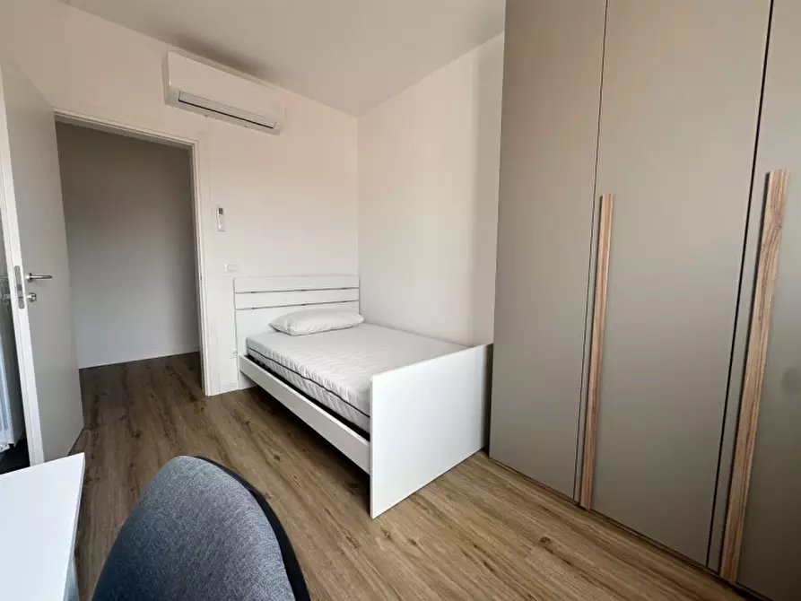 Immagine 22 di Camera in vendita  in Via Egidio Forcellini a Padova