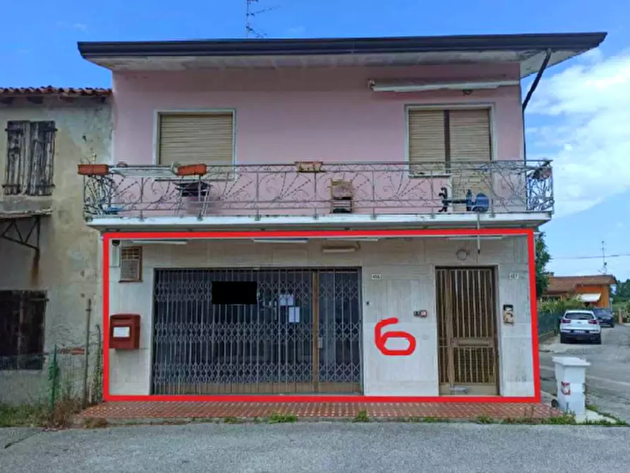 Immagine 1 di Negozio in vendita  in Strada di Brussa a Caorle