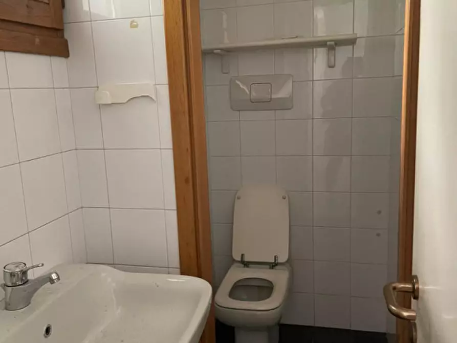 Immagine 3 di Negozio in affitto  in Piazza Giorgione a Castelfranco Veneto