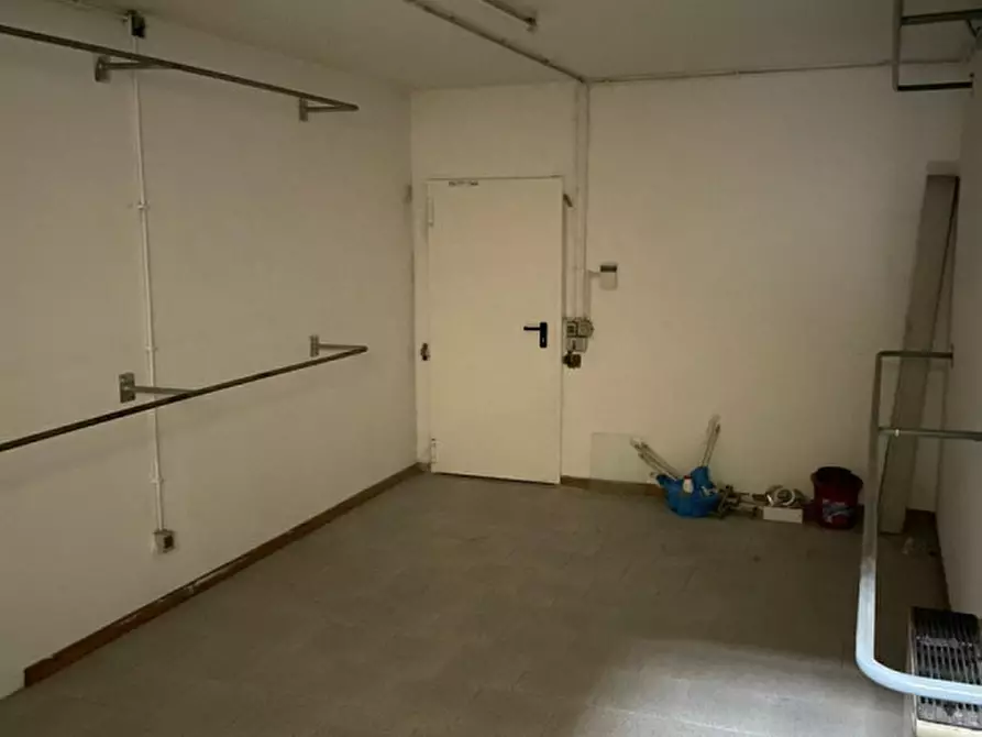 Immagine 5 di Negozio in affitto  in Piazza Giorgione a Castelfranco Veneto