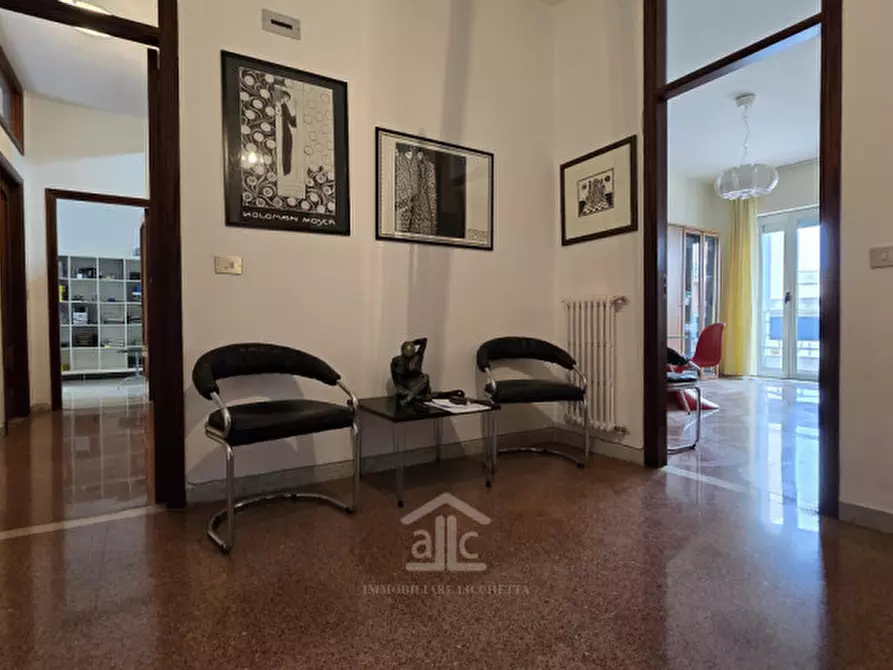 Immagine 3 di Appartamento in vendita  in Via Duca degli Abruzzi 57 a Lecce