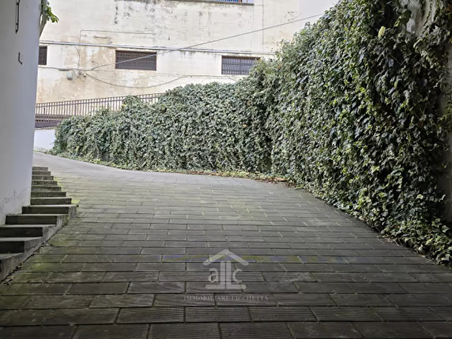 Immagine 23 di Appartamento in vendita  in Via Duca degli Abruzzi 57 a Lecce