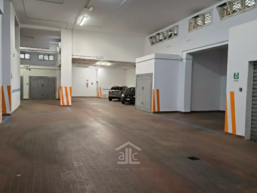 Immagine 25 di Appartamento in vendita  in Via Duca degli Abruzzi 57 a Lecce