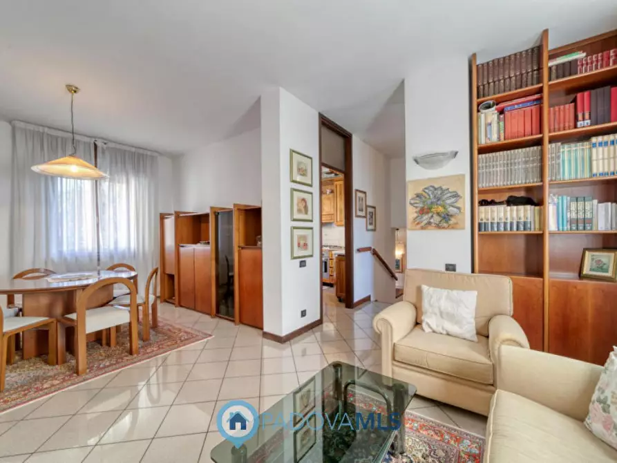 Immagine 25 di Villa in vendita  in Via Sebastiano Giacomelli a Padova