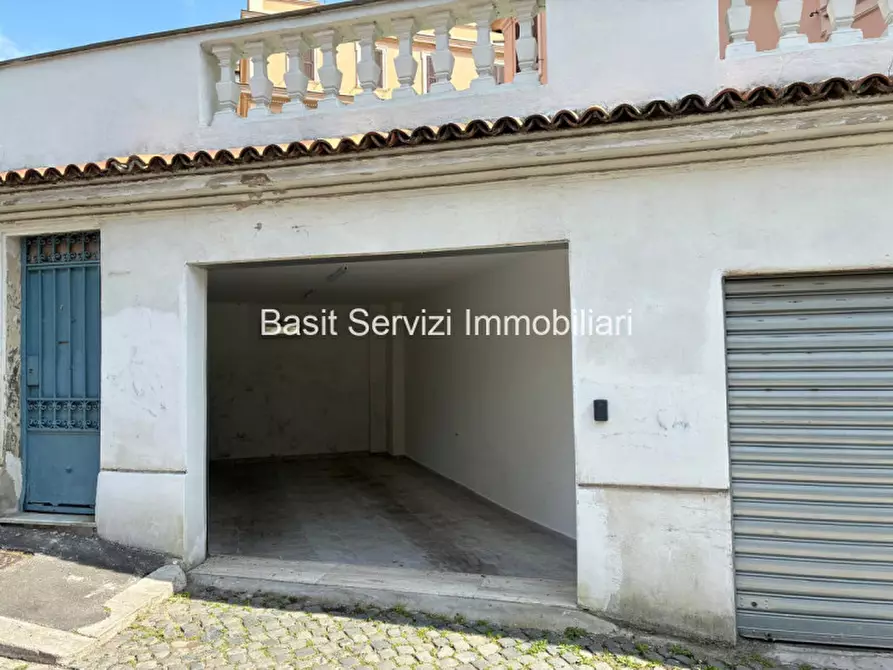 Immagine 1 di Garage in affitto  in Via Umberto Biancamano a Roma