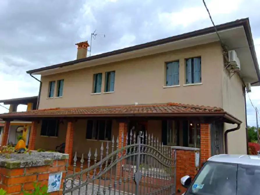 Immagine 2 di Casa indipendente in vendita  in Via Risorgimento, 44 a Fiume Veneto