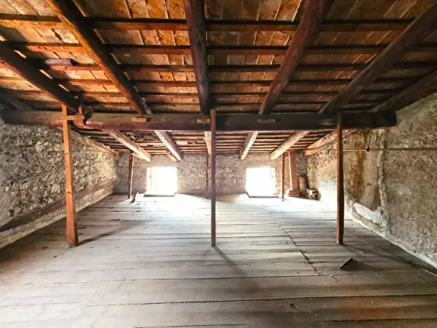 Immagine 15 di Villetta a schiera in vendita  a Valbrenta