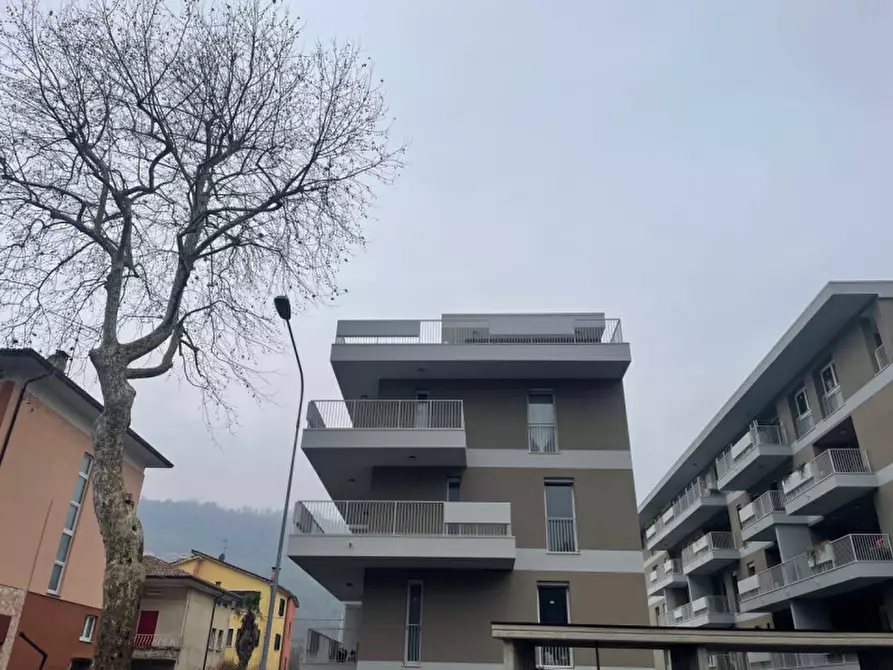 Immagine 1 di Attico in vendita  in Viale Regina Margherita a Valdagno