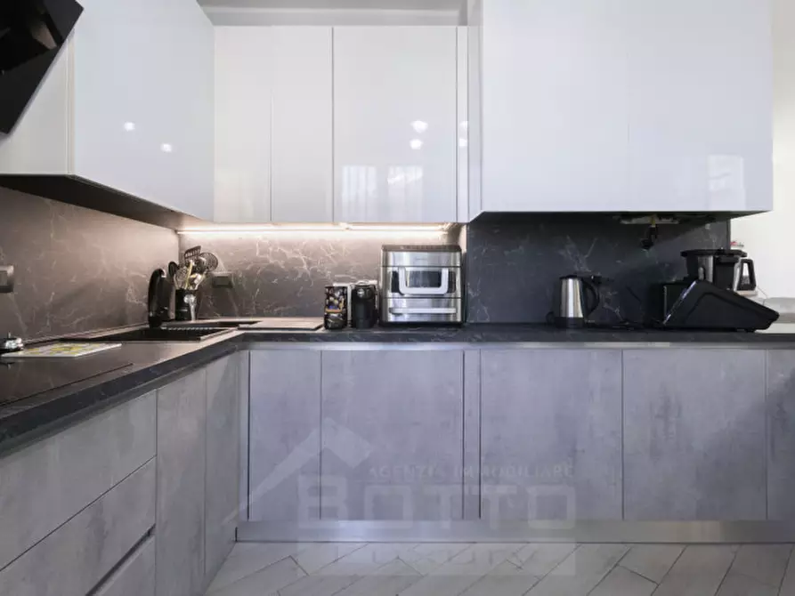 Immagine 17 di Appartamento in vendita  in via sotto i chiosi, 58 a Cannobio