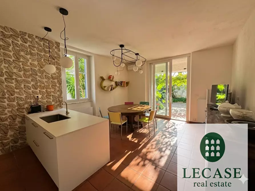 Immagine 3 di Villa in affitto  in Via Eugenio Barsanti a Forte Dei Marmi