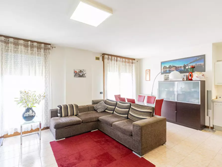 Immagine 2 di Appartamento in vendita  in Via Caltana 272 Campodarsego a Campodarsego