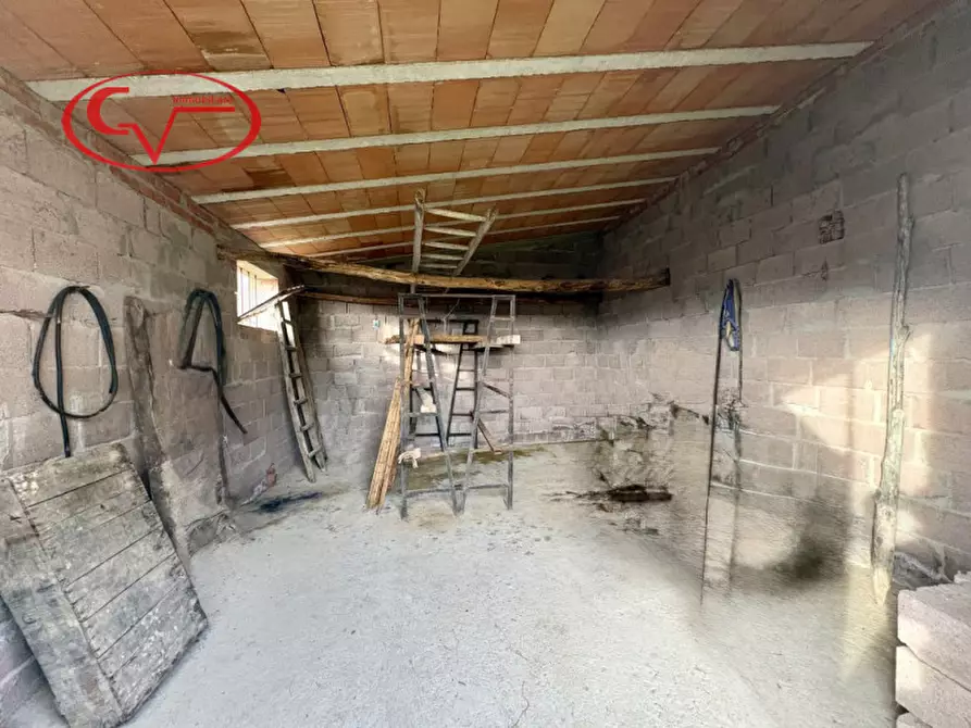 Immagine 6 di Magazzino in vendita  in Strada vicinale di Faeto a Loro Ciuffenna