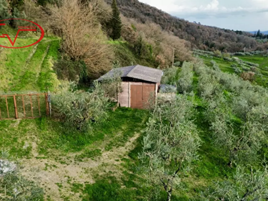 Immagine 2 di Magazzino in vendita  in Strada vicinale di Faeto a Loro Ciuffenna