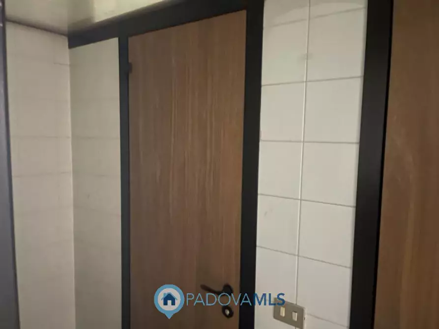 Immagine 34 di Capannone industriale in vendita  a Saccolongo