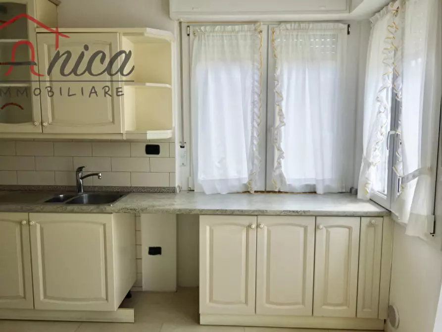 Immagine 10 di Appartamento in affitto  in Via ai Camilastri a Trento