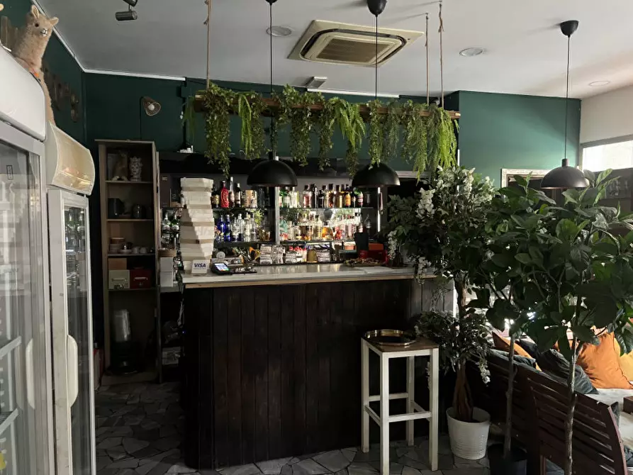 Immagine 3 di Negozio in vendita  in VIA DI NOVOLI a Firenze