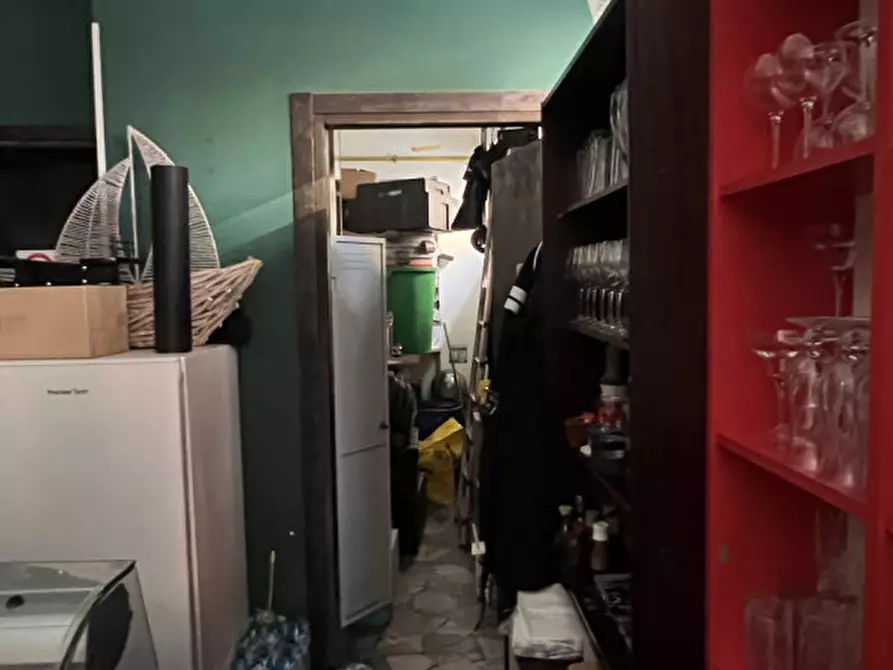 Immagine 6 di Negozio in vendita  in VIA DI NOVOLI a Firenze