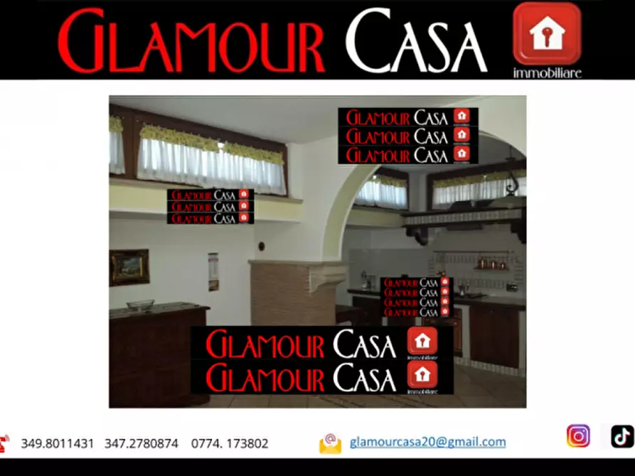 Immagine 4 di Villa in vendita  in Via Santa Cristina Gela a Roma