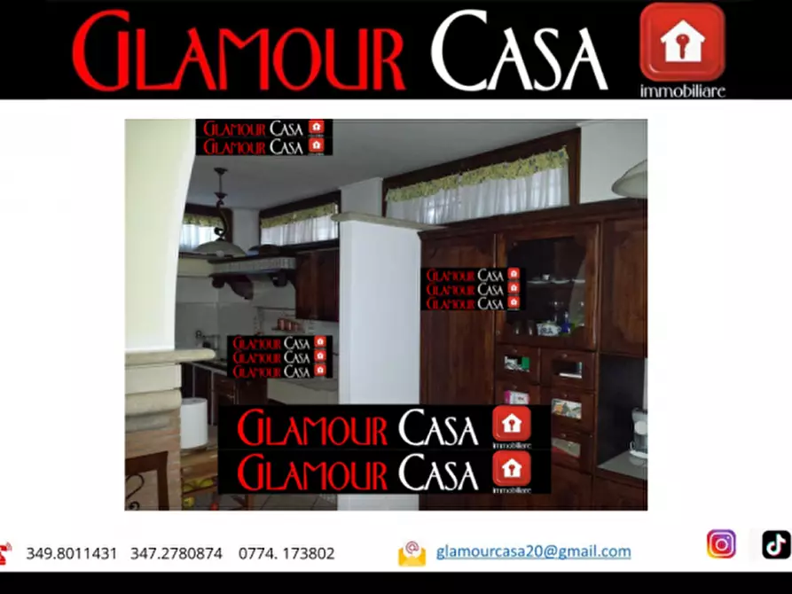 Immagine 5 di Villa in vendita  in Via Santa Cristina Gela a Roma