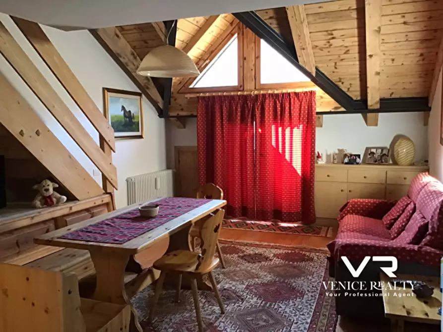 Immagine 1 di Appartamento in vendita  in Via Beata Vergine della Difesa a San Vito Di Cadore