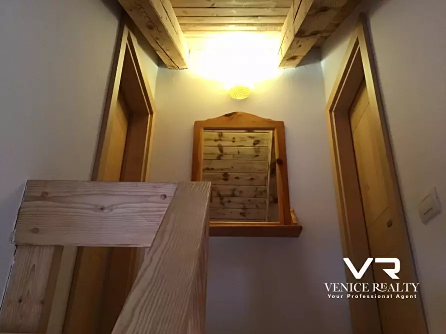 Immagine 13 di Appartamento in vendita  in Via Beata Vergine della Difesa a San Vito Di Cadore