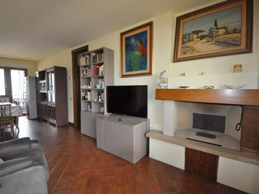 Immagine 5 di Appartamento in vendita  in via della Repubblica a Montevarchi