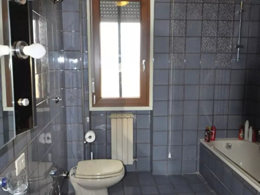 Immagine 14 di Appartamento in vendita  in via della Repubblica a Montevarchi