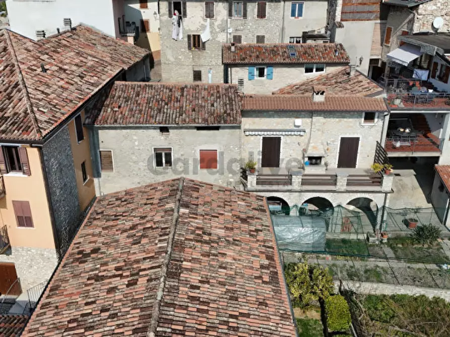 Immagine 6 di Rustico / casale in vendita  in Via Porto a Tignale