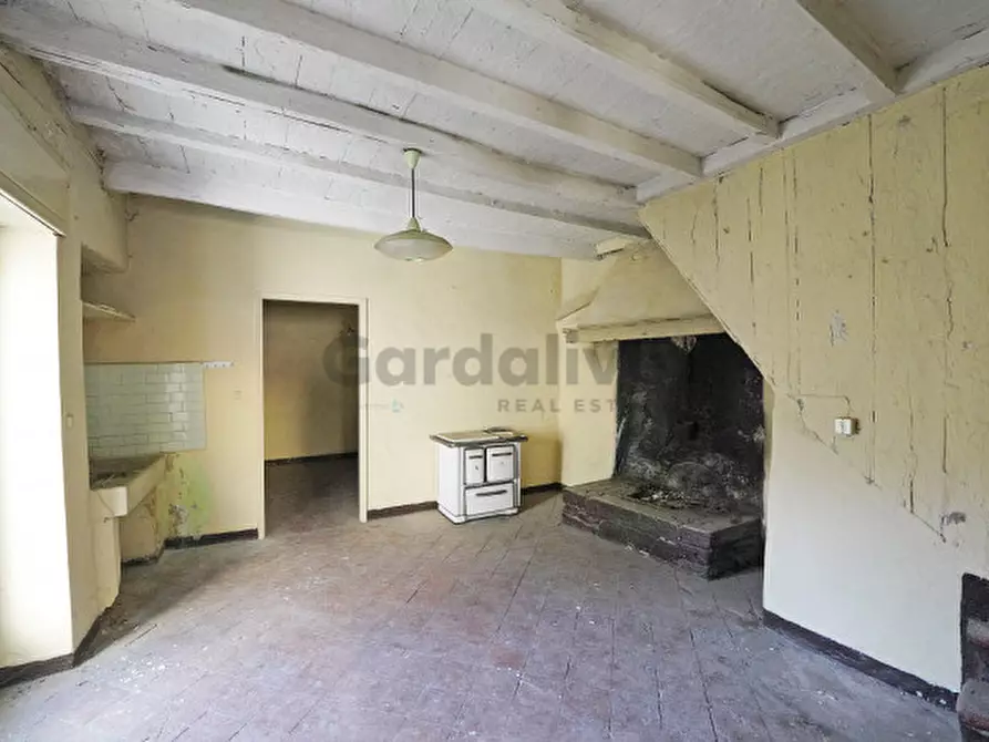 Immagine 15 di Rustico / casale in vendita  in Via Porto a Tignale