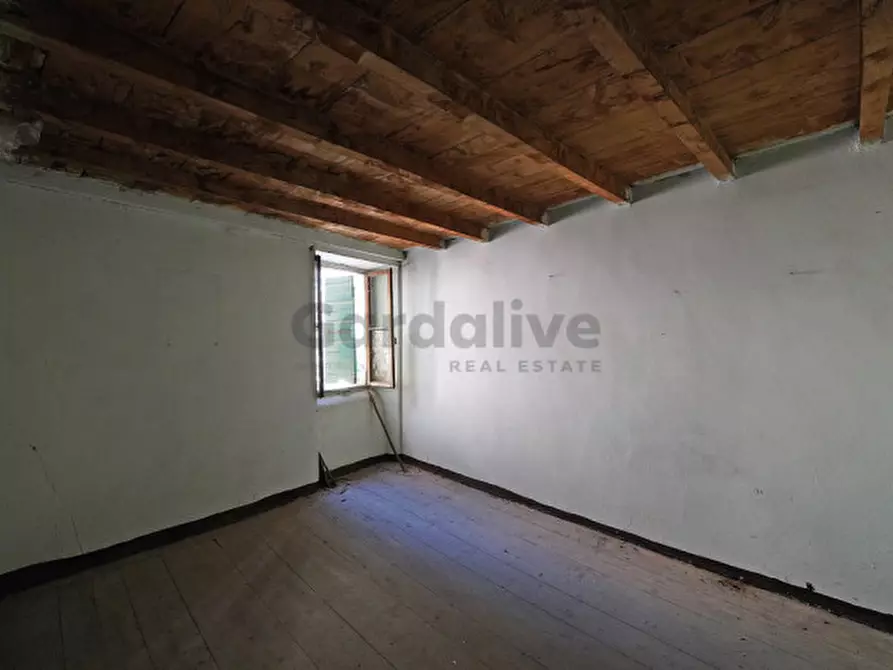Immagine 17 di Rustico / casale in vendita  in Via Porto a Tignale