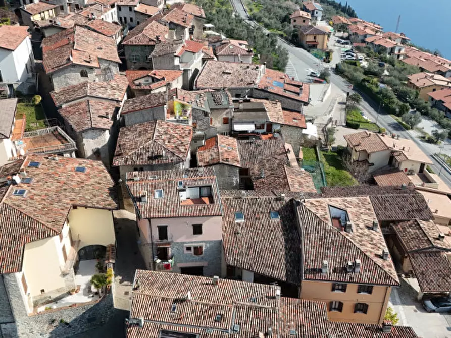 Immagine 24 di Rustico / casale in vendita  in Via Porto a Tignale