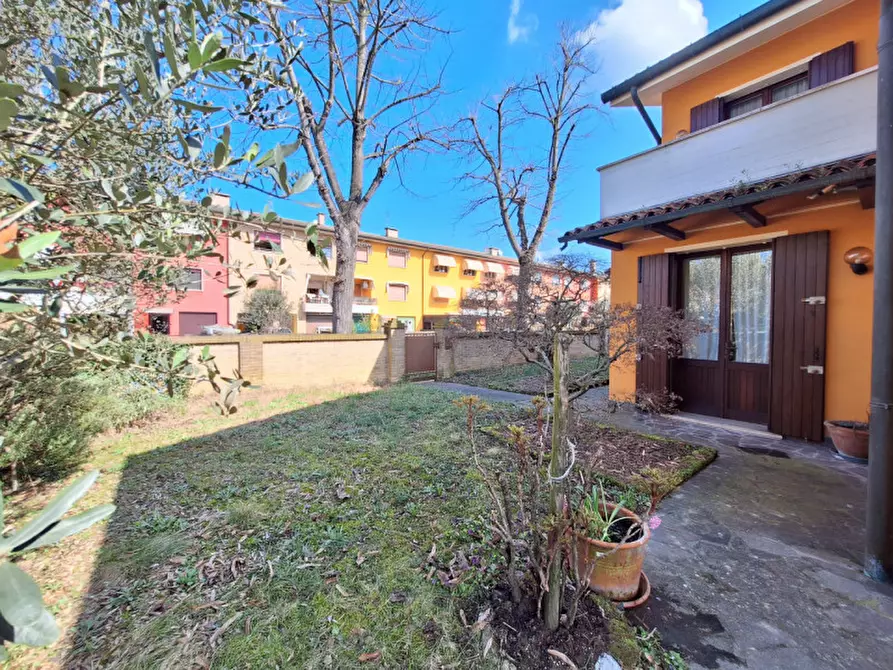 Immagine 2 di Casa bifamiliare in vendita  in via nicolò Tommaseo a Mirano