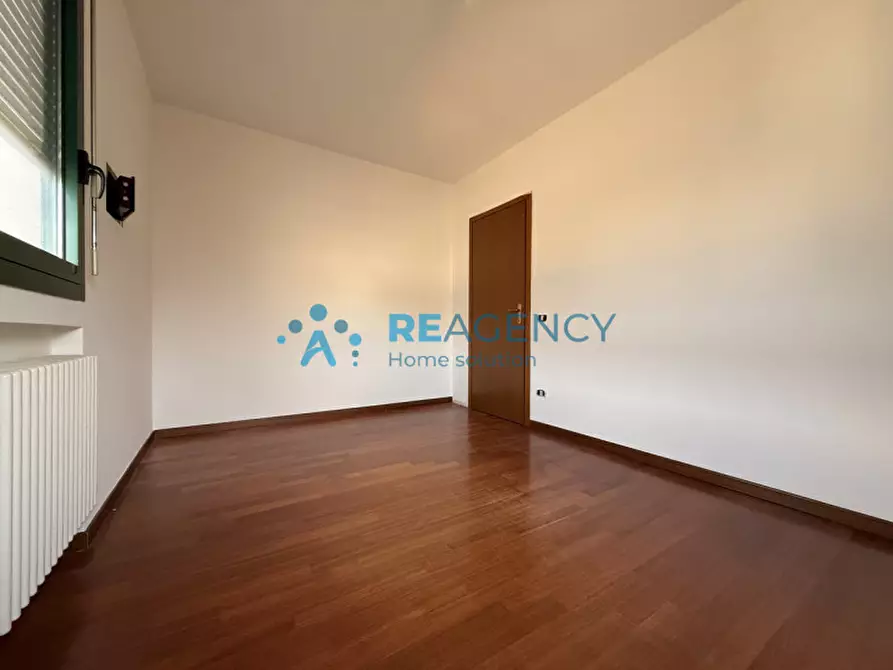 Immagine 15 di Appartamento in vendita  a Creazzo